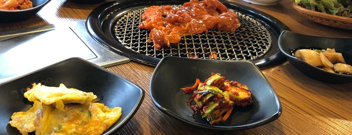 항아리갈비 (Hangari Galbi) is one of To Eat and Do in Korea.