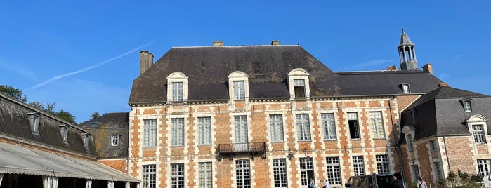 Le Château d'Étoges is one of Restaurants.