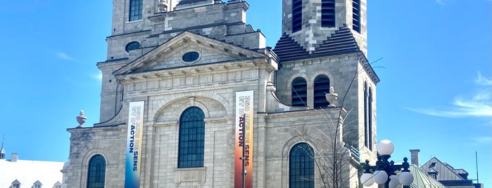 Basilique-cathédrale Notre-Dame de Québec is one of Quebec City.