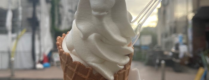 アーモンド洋菓子店 太子堂本店 is one of 行きたい（white）.