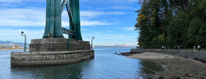 Stanley Park SeaWall is one of Canadá 🍁.