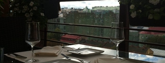 Atmosfera Restaurant is one of Overlooking the Kyiv.