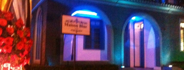 Maison Blue Buffet is one of Tempat yang Disukai Sylvia.