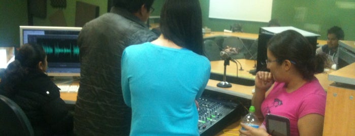 Taller De Radio A-6 is one of Crucio enさんのお気に入りスポット.