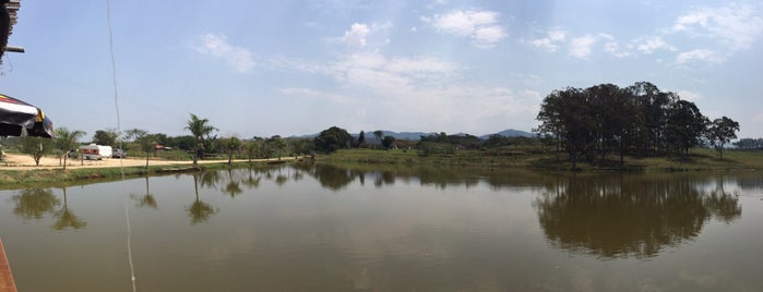 Leite na Pista is one of สถานที่ที่ Gabi ถูกใจ.