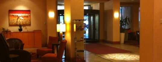 Calgary Marriott Downtown Hotel is one of Posti che sono piaciuti a Ameer.