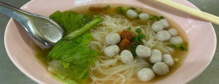 Ong Tipros is one of เชียงใหม่_5_noodle.