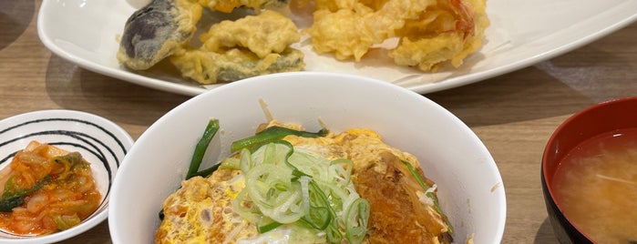 ฟูจิ is one of Favorite Food.