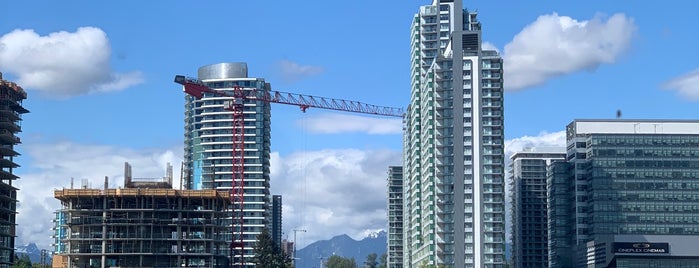 Marine Drive SkyTrain Station is one of Vancouver / British Columbia / Kanada.
