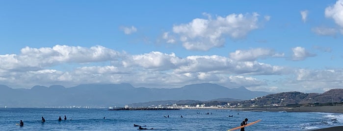 平塚新港 is one of around Hiratsuka beach.