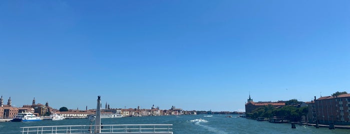 Canale della Giudecca is one of Özgeさんのお気に入りスポット.