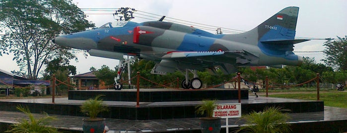 Monumen Pesawat Tempur A-4 Skyhawk is one of Abenkz loG.