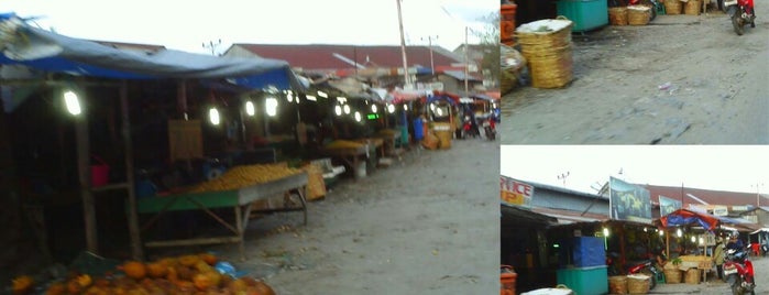 Pasar Buah Pemangkat is one of Pemangkat Spot.