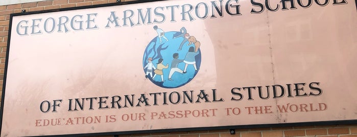 George B. Armstrong School is one of Trudyさんのお気に入りスポット.