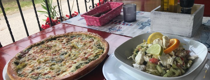 Lacus Pelso Pizzéria és Söröző is one of Meg kéne nézni.