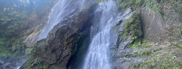 Khlong Lan Waterfall is one of ตาก, สุโขทัย, กำแพงเพชร.