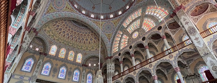 Çarşıbaşı Büyük Camii is one of Camiler.