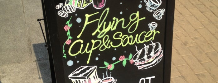 Flying Cup & Saucer is one of 기웃기웃 요리조리 cafe :).