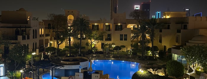 Novotel Al Dana Resort Poolside is one of البحرين.