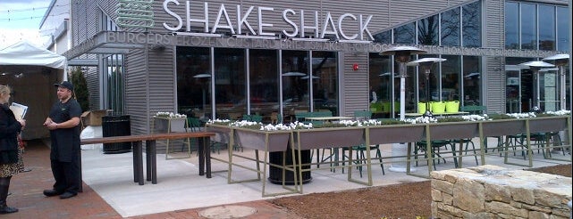 Shake Shack is one of Boston Area: Fast Eats & Drinks, Food Shops, Cafés.