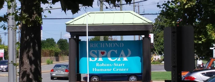 Richmond SPCA is one of Tempat yang Disukai Andrea.