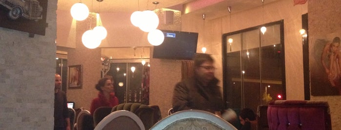 N10 Cafe is one of Istanbul Shisha.
