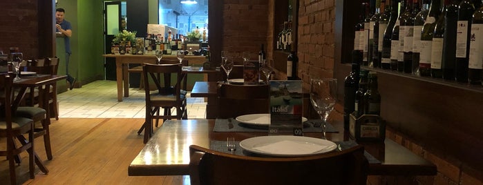 Carmela Pizzeria is one of Locais curtidos por Ana Cristina.