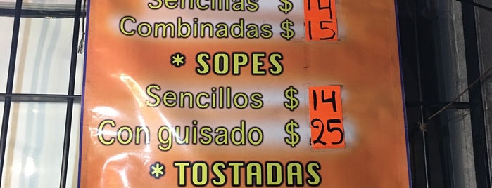 Quecas de Revolución y Mártires is one of Tacos Y Tortas.