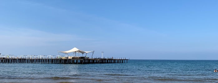 Elexus Hotel Resort Beach Bar is one of สถานที่ที่ 🦋Nimi🦋 ถูกใจ.