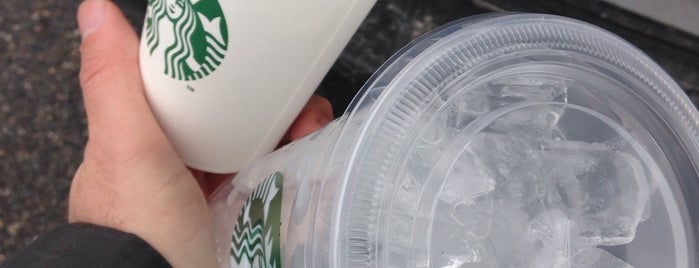 Starbucks is one of Mikeさんのお気に入りスポット.