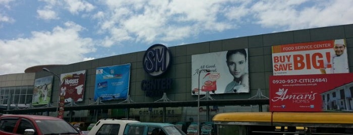 SM City Molino is one of Orte, die Shank gefallen.