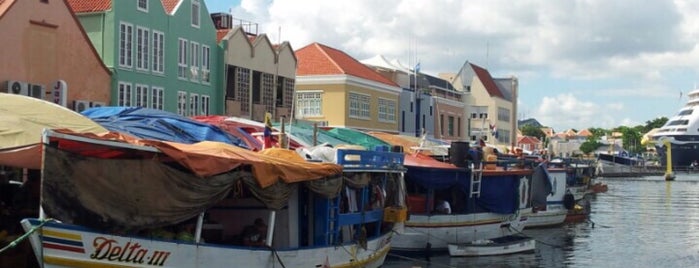 Floating Market is one of Jess's Bach: Curacao!.