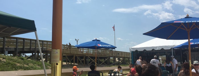 Cupsogue Beach Hut is one of Kimmie'nin Kaydettiği Mekanlar.