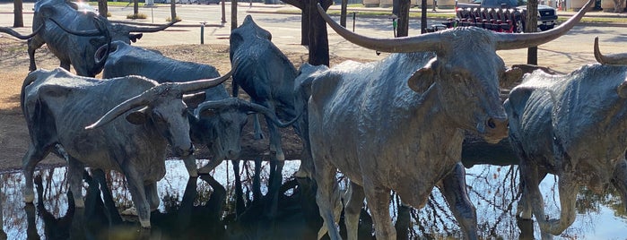 Pioneer Plaza is one of When in Dallas.