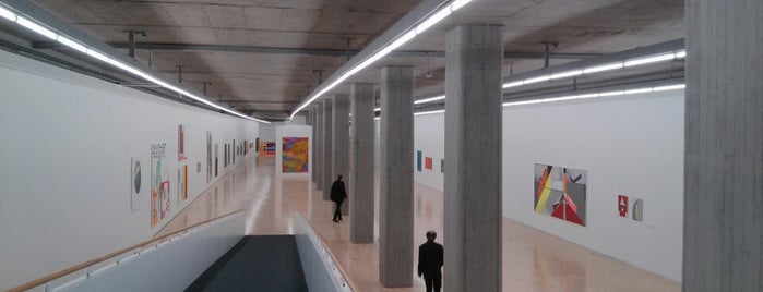 Städtische Galerie im Kunstbau is one of München Todo List.