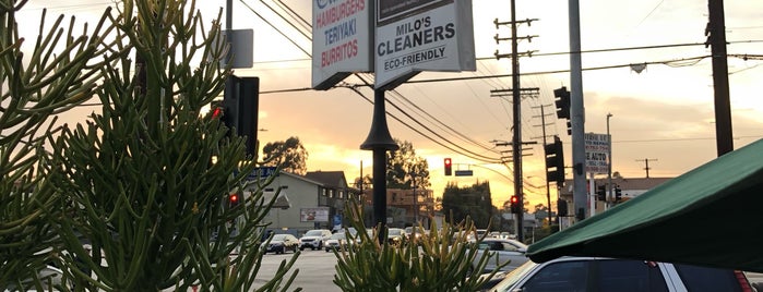 Twin Castle is one of Oldest Los Angeles Restaurants: Part 2.