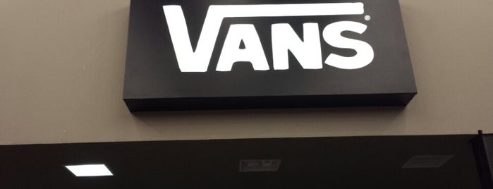 Vans Store is one of Compras.