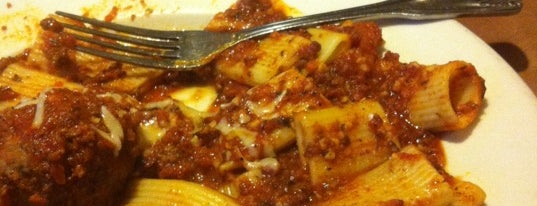 Spiro's Pizza & Pasta is one of Emylee 님이 좋아한 장소.