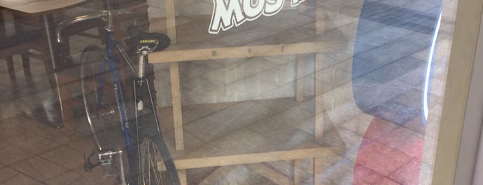 MOS Burger is one of Shanghai life.