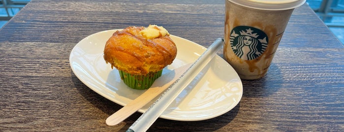 Starbucks is one of Idaさんの保存済みスポット.