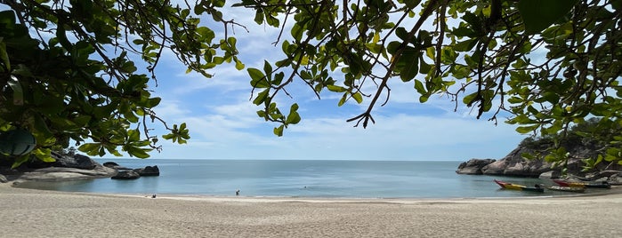 Than Sadet Beach is one of Koh Phanghan.