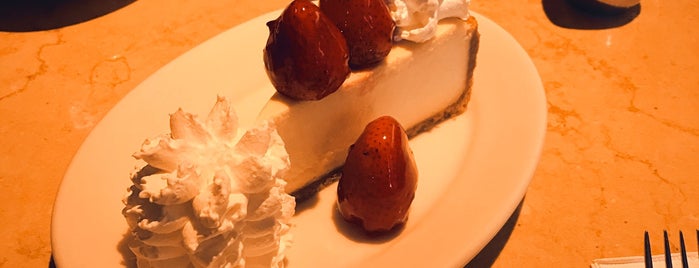 The Cheesecake Factory is one of Thomas 님이 좋아한 장소.