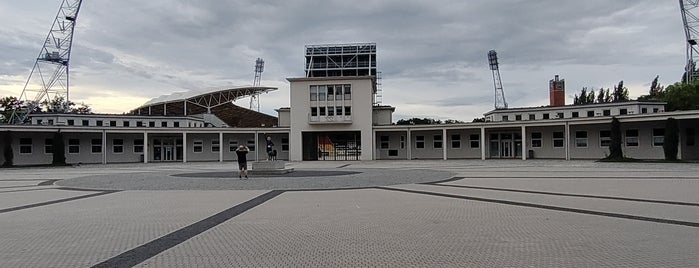 Stadion Olimpijski is one of Lieux qui ont plu à Robert.