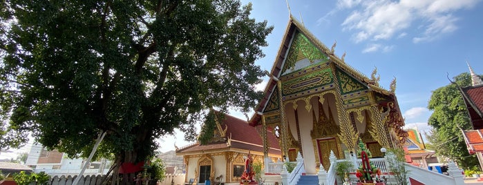 Wat Pongsanuk Tai is one of ลำพูน, ลำปาง.