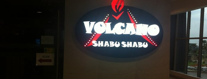 Volcano Shabu-Shabu is one of Aishah : понравившиеся места.