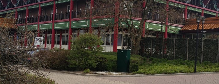 Hotel Breukelen is one of สถานที่ที่ Kevin ถูกใจ.