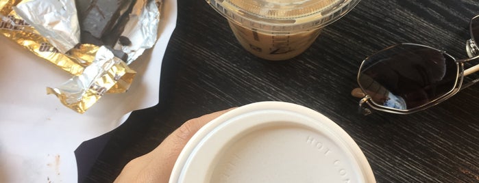 Starbucks is one of Medussaさんのお気に入りスポット.