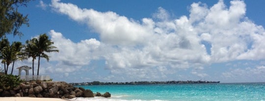 Maxwell Beach is one of Best Barbados Picnic Beaches.
