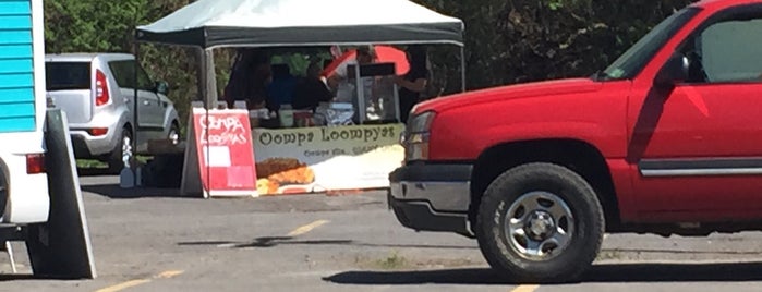 Food Truck Rodeo is one of Chris'in Beğendiği Mekanlar.