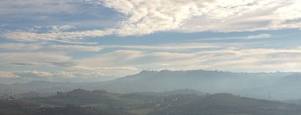 Langhe is one of Tour in Turin and Piedmont with Biteg.